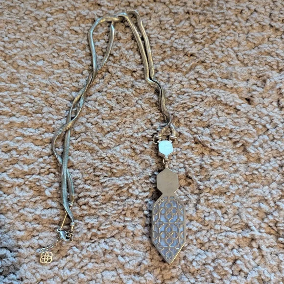 EUC Kendra Scott Wyatt In Iri Blue Lace Agate - Picture 2 of 4